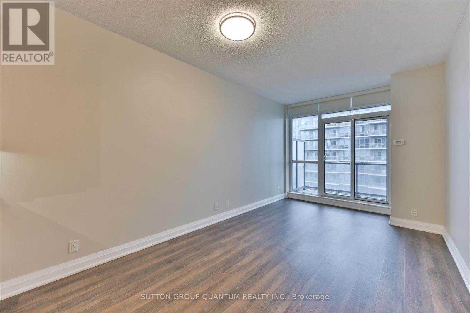 902 - 1185 The Queensway, Toronto, Ontario  M8Z 0C6 - Photo 10 - W12687164