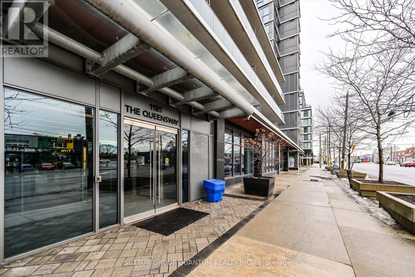 902 - 1185 The Queensway, Toronto, Ontario  M8Z 0C6 - Photo 3 - W12687164