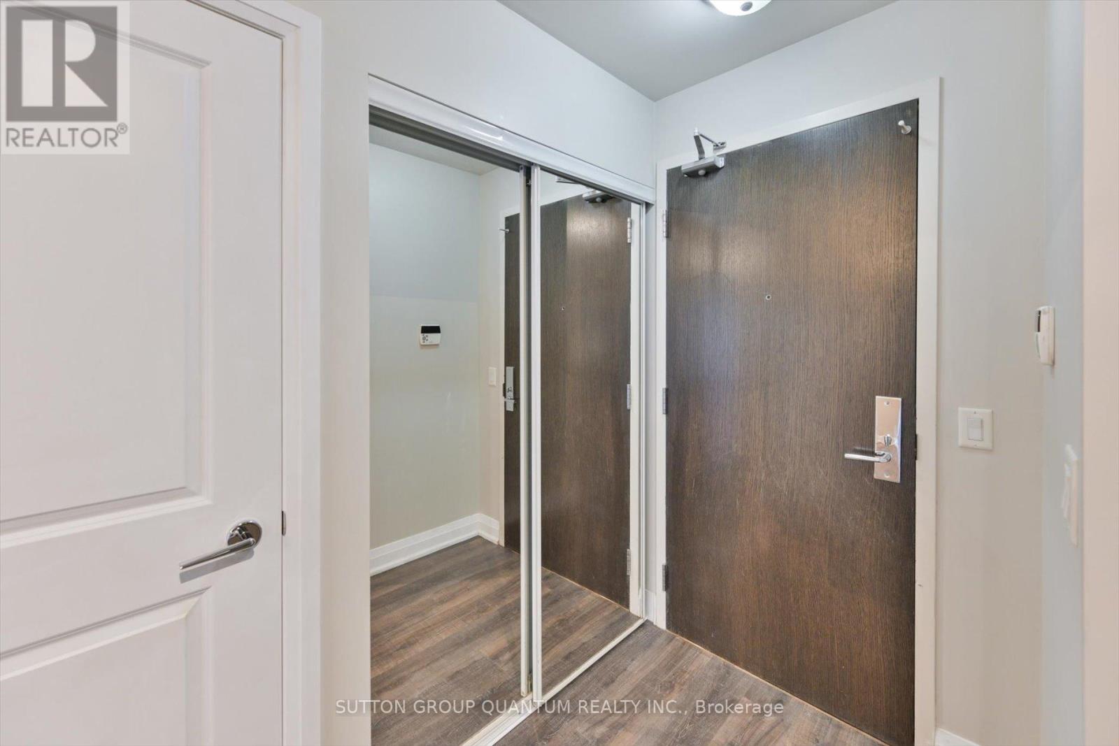 902 - 1185 The Queensway, Toronto, Ontario  M8Z 0C6 - Photo 5 - W12687164