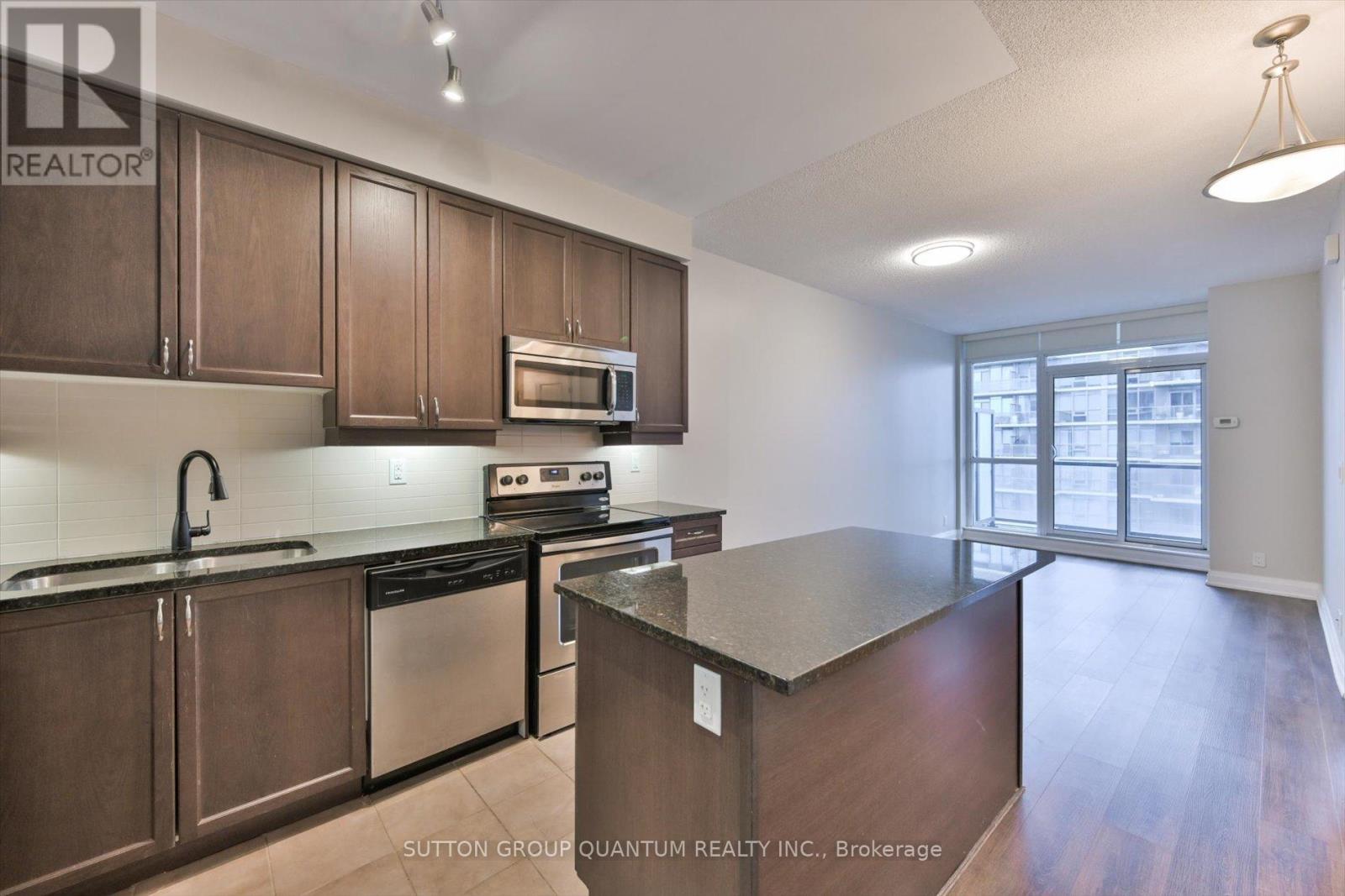 902 - 1185 The Queensway, Toronto, Ontario  M8Z 0C6 - Photo 7 - W12687164