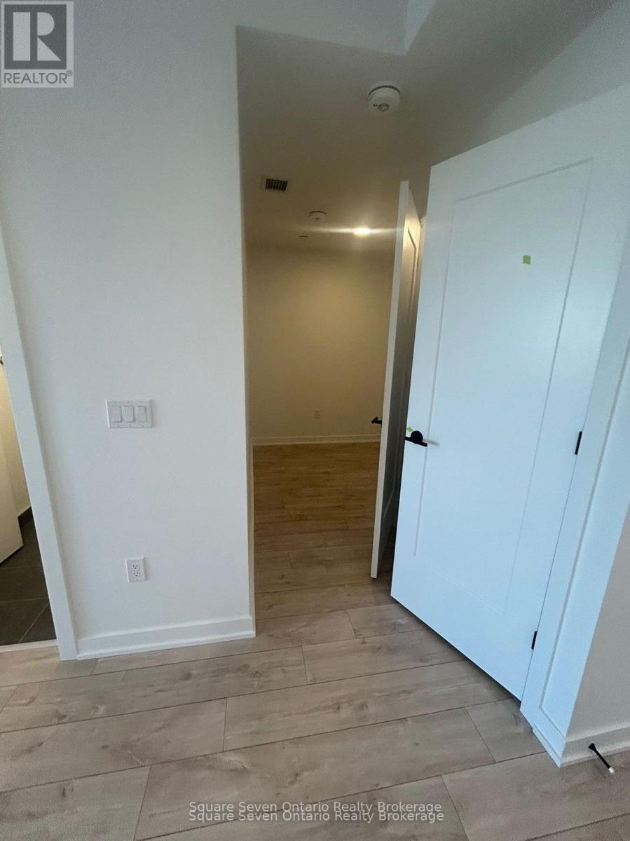 514 - 720 Whitlock Avenue, Milton, Ontario  L9E 2B5 - Photo 3 - W12687178