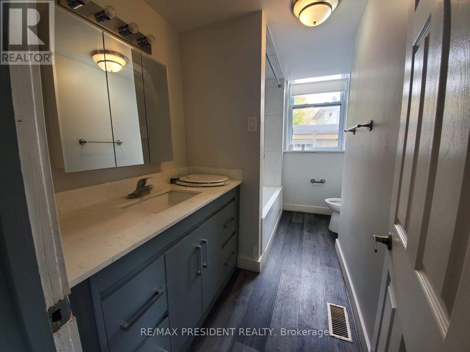 16029 Airport Road, Caledon, Ontario  L7C 1E7 - Photo 13 - W12687190