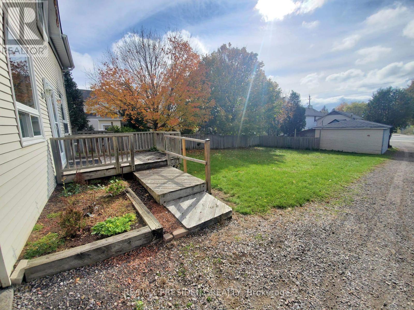 16029 Airport Road, Caledon, Ontario  L7C 1E7 - Photo 3 - W12687190