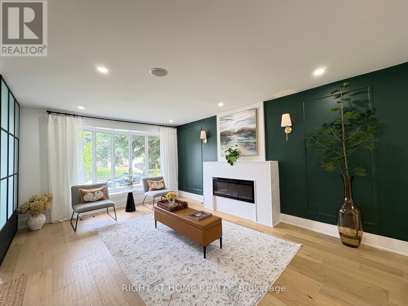 23 Drury Lane, Toronto (Humber Heights), Ontario  M9P 1P8 - Photo 4 - W12687322