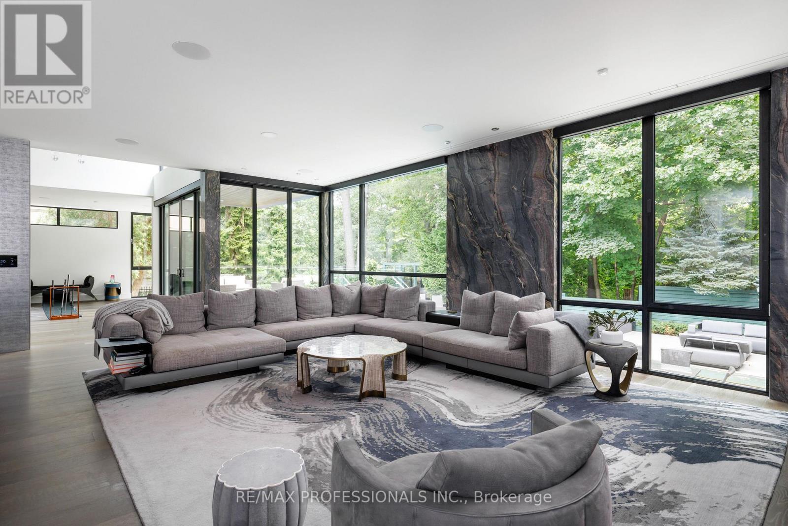 7 Ashley Park Road, Toronto (Edenbridge-Humber Valley), Ontario  M9A 4C9 - Photo 12 - W12687324