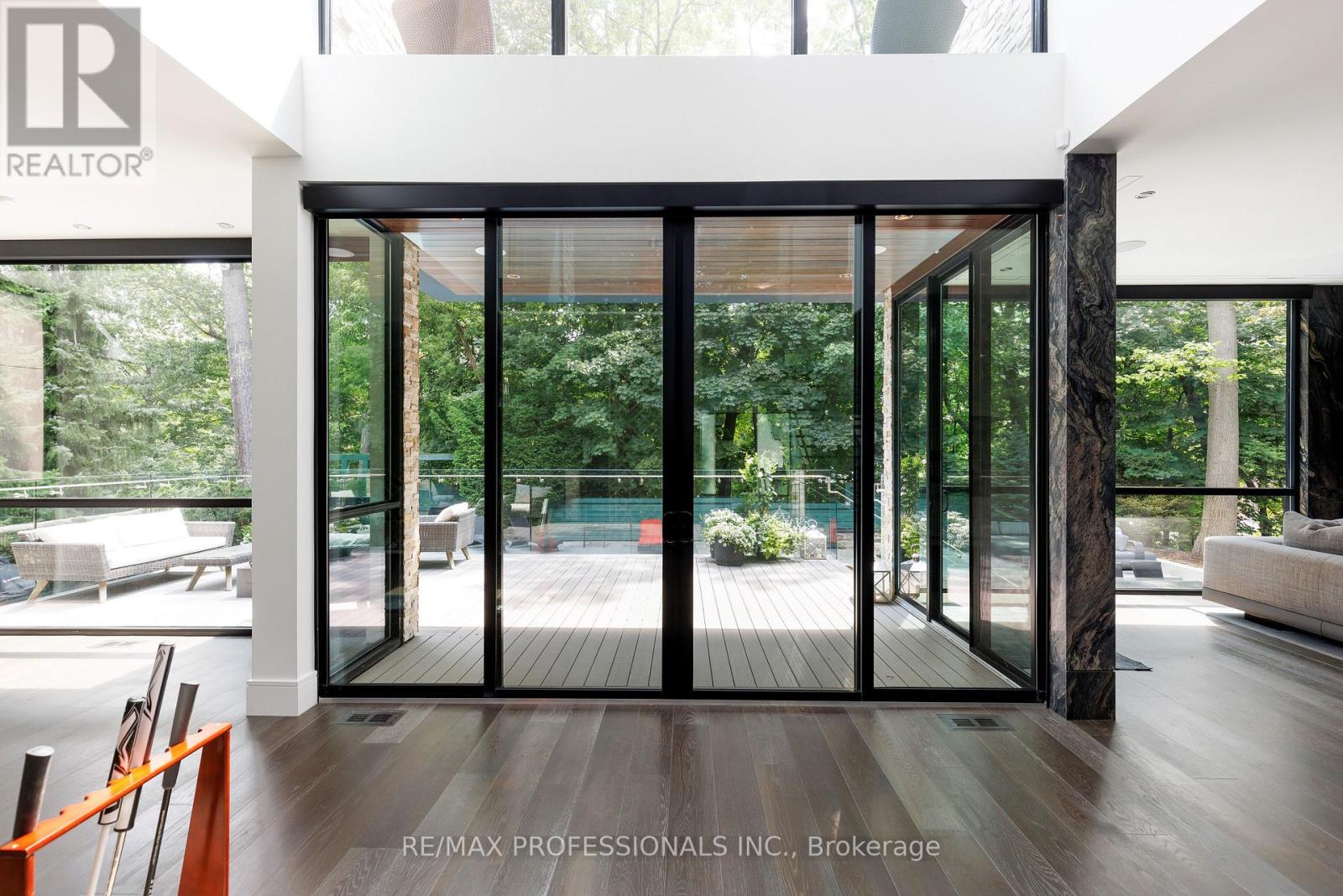 7 Ashley Park Road, Toronto (Edenbridge-Humber Valley), Ontario  M9A 4C9 - Photo 5 - W12687324