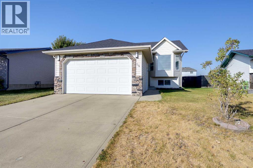 44 Parkside Crescent, Blackfalds, Alberta  T4M 0E9 - Photo 1 - A2262040