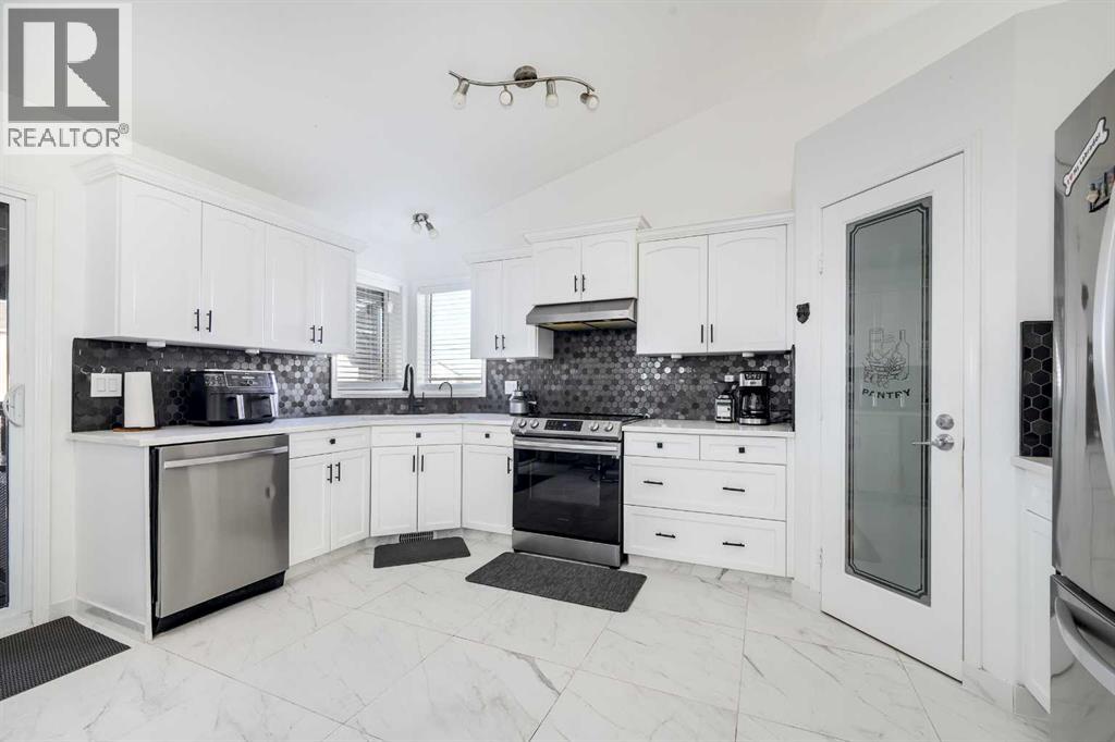 44 Parkside Crescent, Blackfalds, Alberta  T4M 0E9 - Photo 11 - A2262040