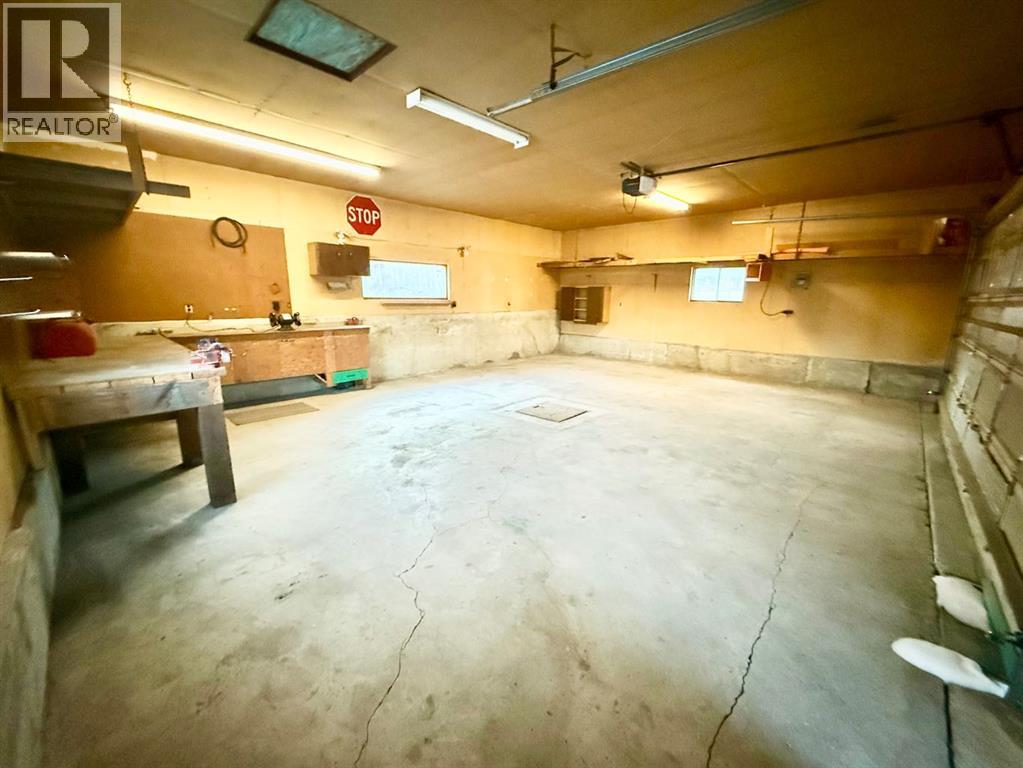 131 Collinge Road, Hinton, Alberta  T7V 1M1 - Photo 6 - A2277047