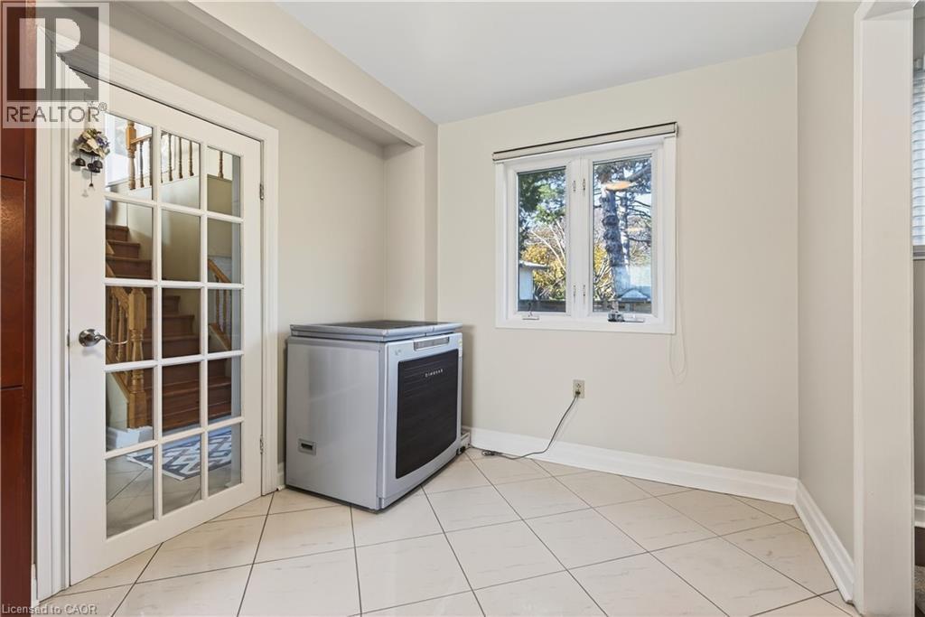 214 Vance Drive, Oakville, Ontario  L6L 3L1 - Photo 15 - 40795937