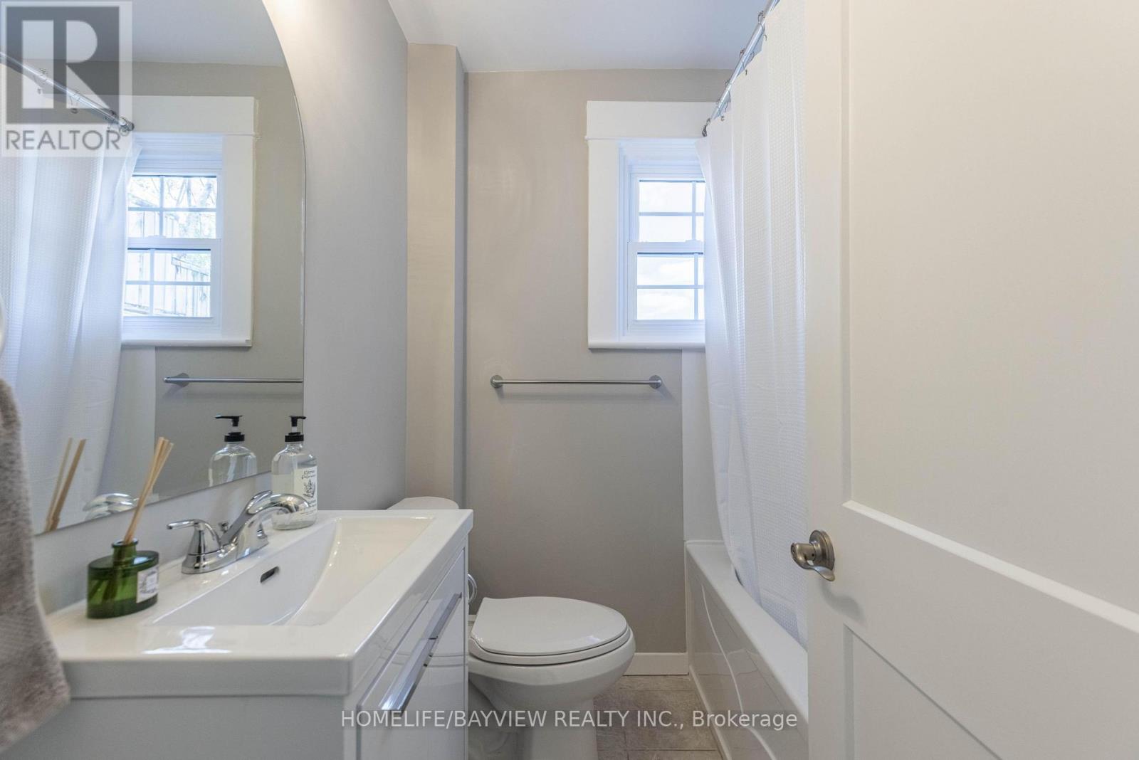 19 Main Street, St. Catharines, Ontario  L2N 4T5 - Photo 26 - X12462140