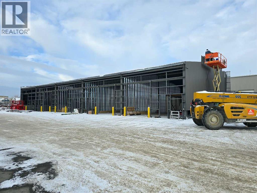 14 Griffin Industrial Point, Cochrane, Alberta  T4C 0A2 - Photo 4 - A2276316