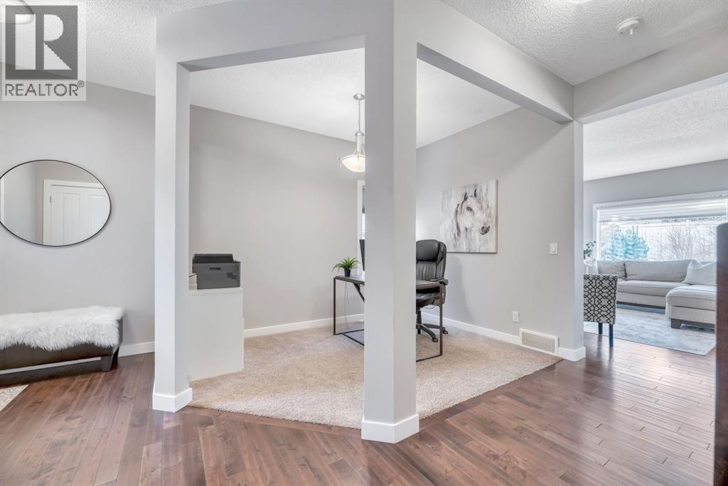 175 Everbrook Drive Sw, Calgary, Alberta  T2Y 0E8 - Photo 5 - A2278352