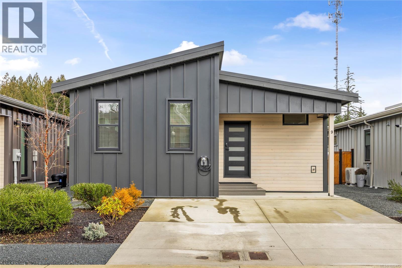 9 3025 Royston Rd, Cumberland, British Columbia