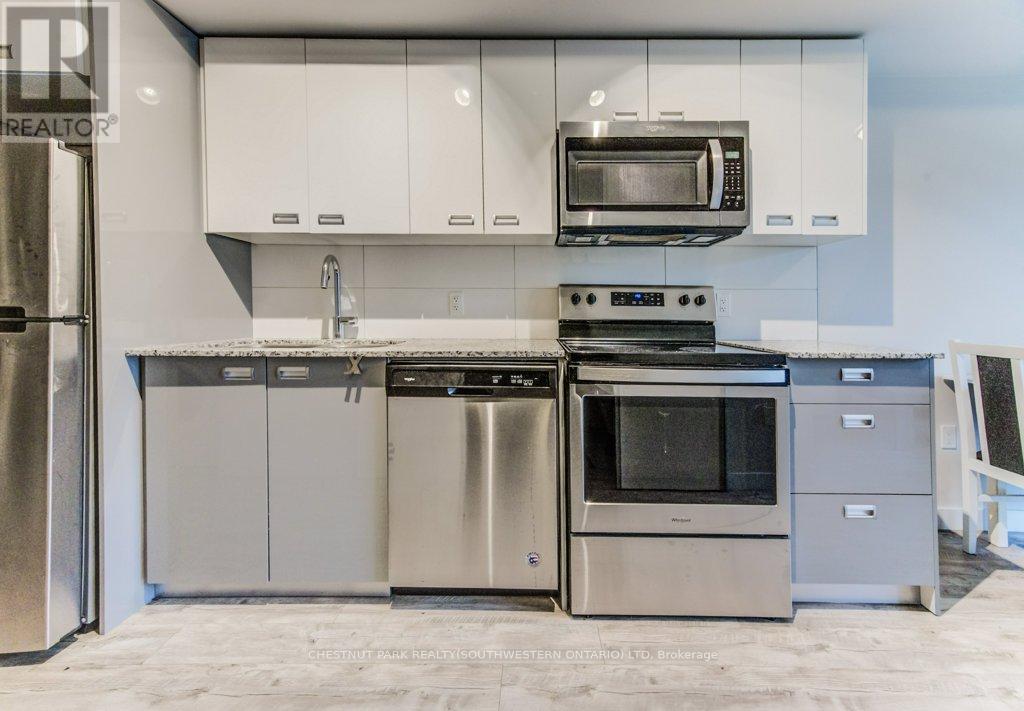 217 - 257 Hemlock Street, Waterloo, Ontario  N2L 0K2 - Photo 11 - X12687042