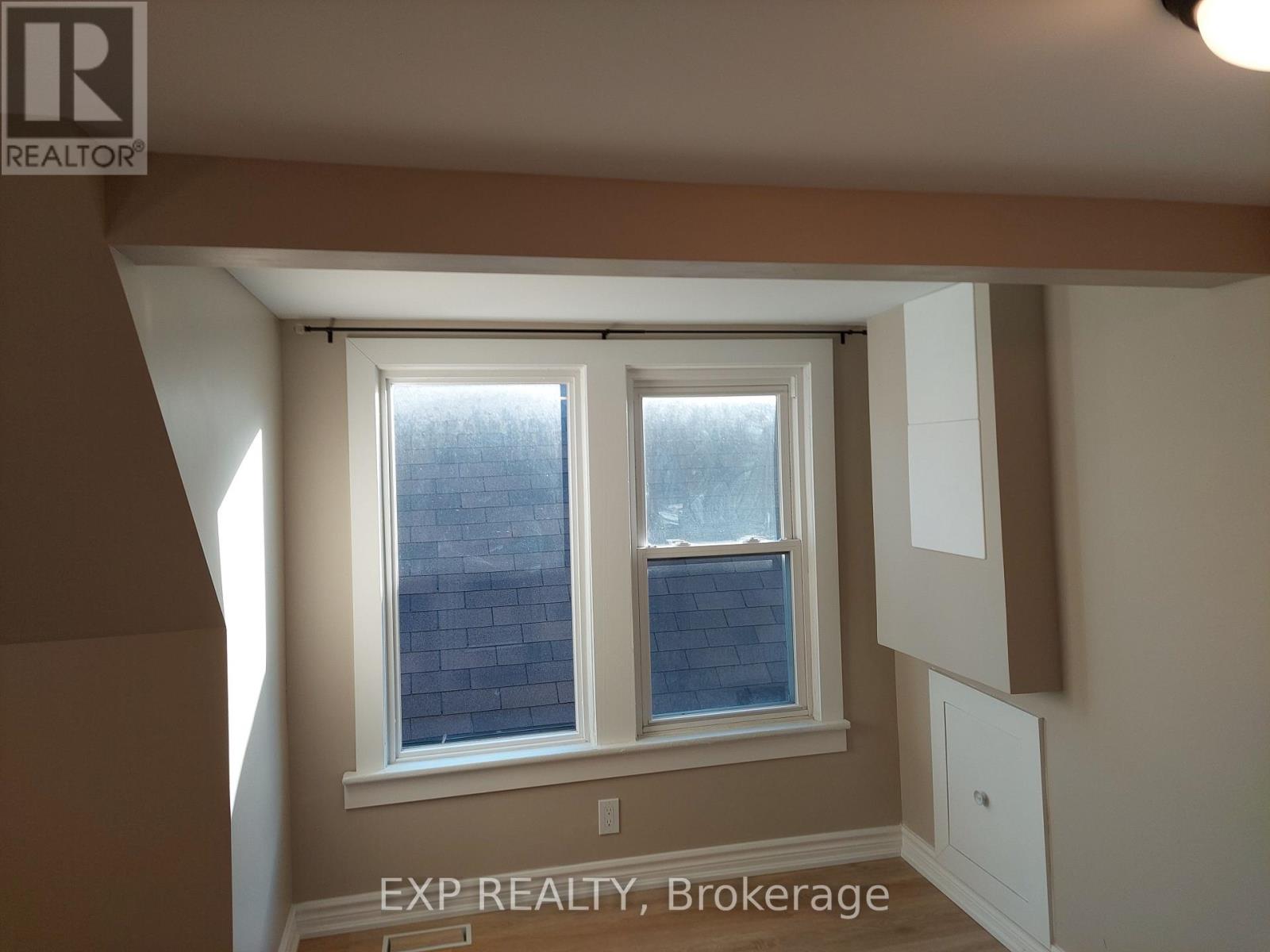 Loft - 148 Gibson Avenue, Hamilton, Ontario  L8L 6J8 - Photo 2 - X12687074