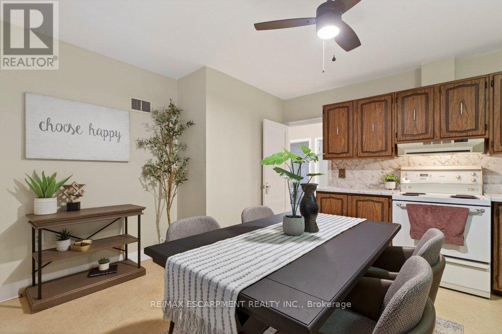 48 Crosthwaite Avenue S, Hamilton (Bartonville), Ontario  L8K 2V1 - Photo 5 - X12687106