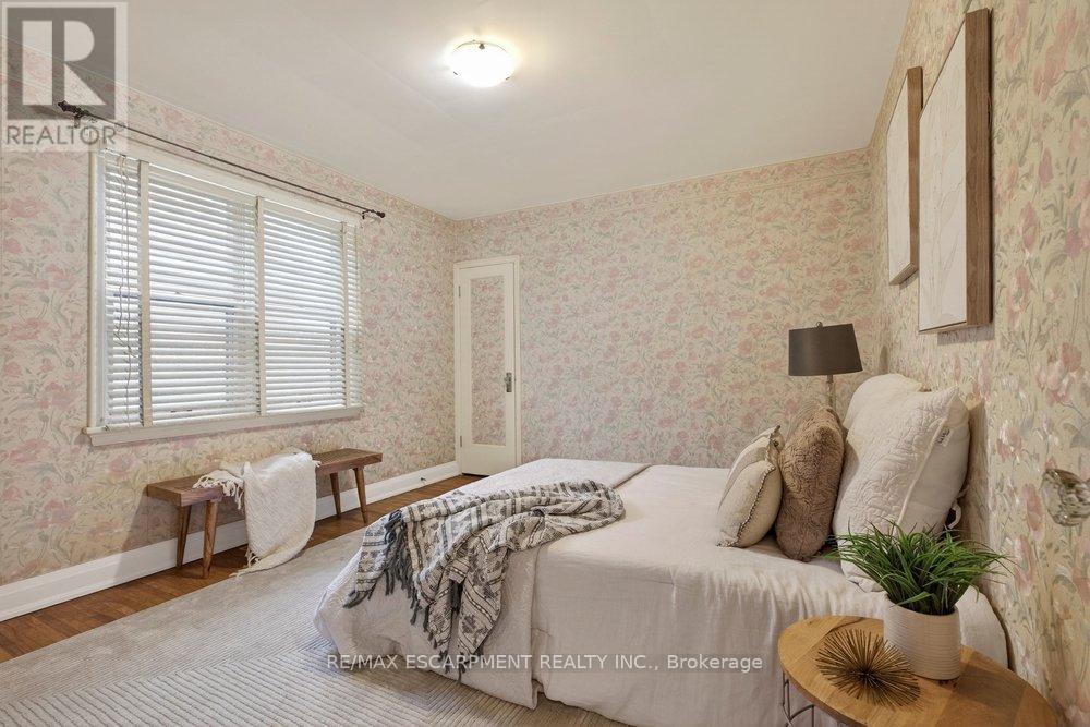 48 Crosthwaite Avenue S, Hamilton (Bartonville), Ontario  L8K 2V1 - Photo 9 - X12687106