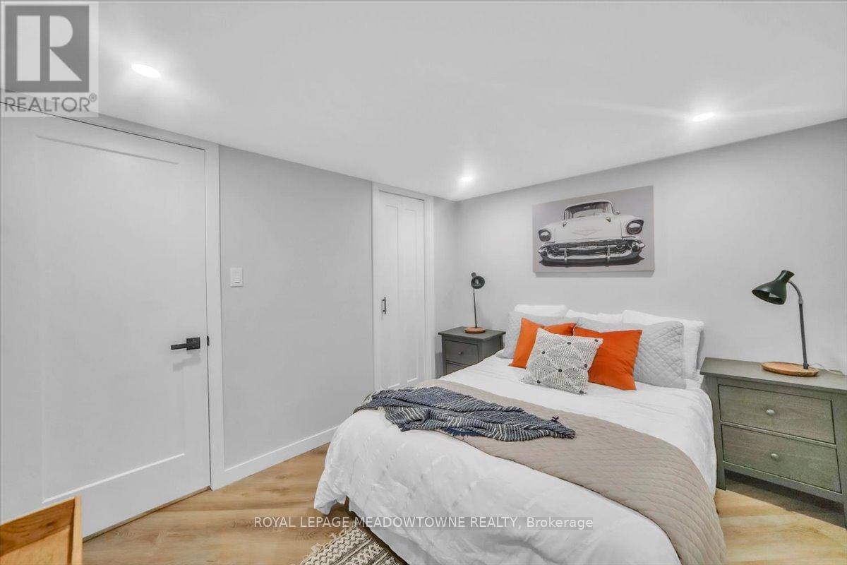 80 Mcanulty Boulevard, Hamilton (Crown Point), Ontario  L8H 3H1 - Photo 32 - X12687140