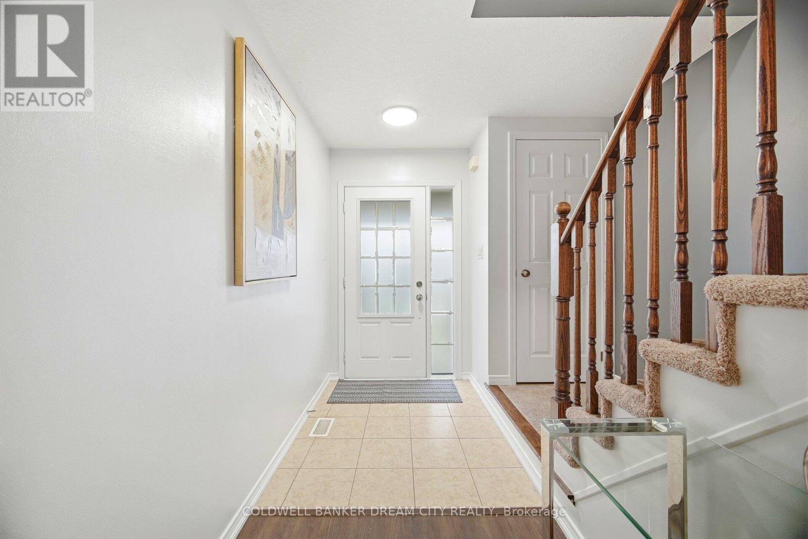 172 Whitwell Way, Hamilton (Binbrook), Ontario  L0R 1C0 - Photo 6 - X12687204