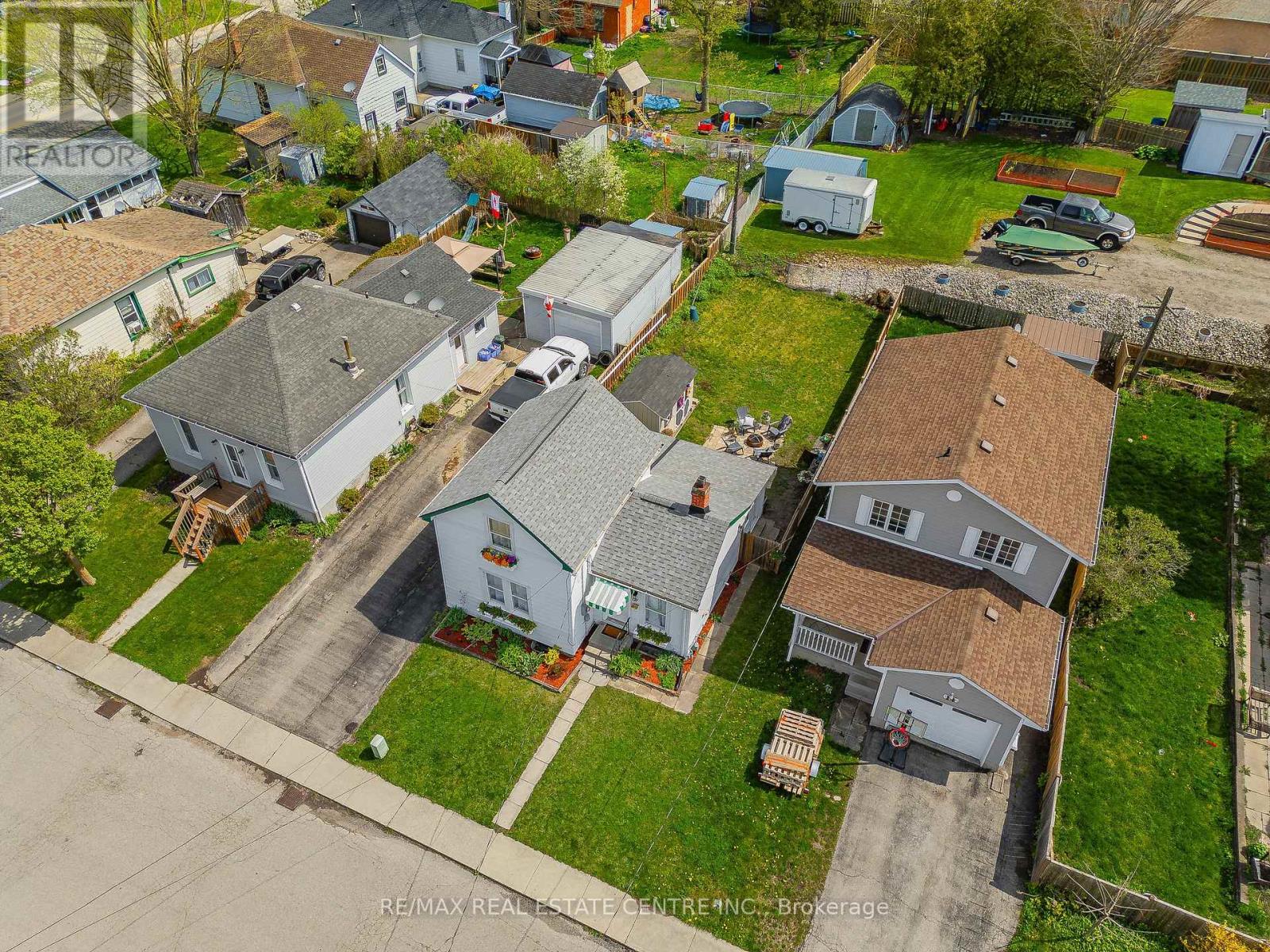 17 Dover Street, Woodstock (Woodstock - South), Ontario  N4S 3L7 - Photo 32 - X12687270