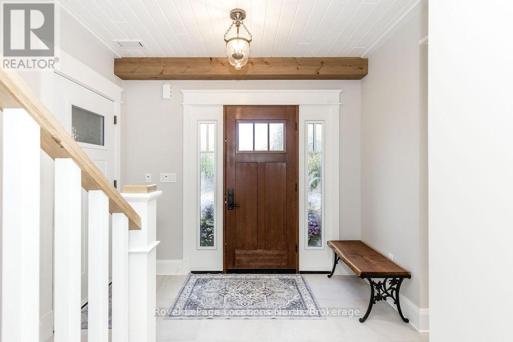 545 Oxbow Park Drive, Wasaga Beach, Ontario  L9Z 2T9 - Photo 3 - S12639154