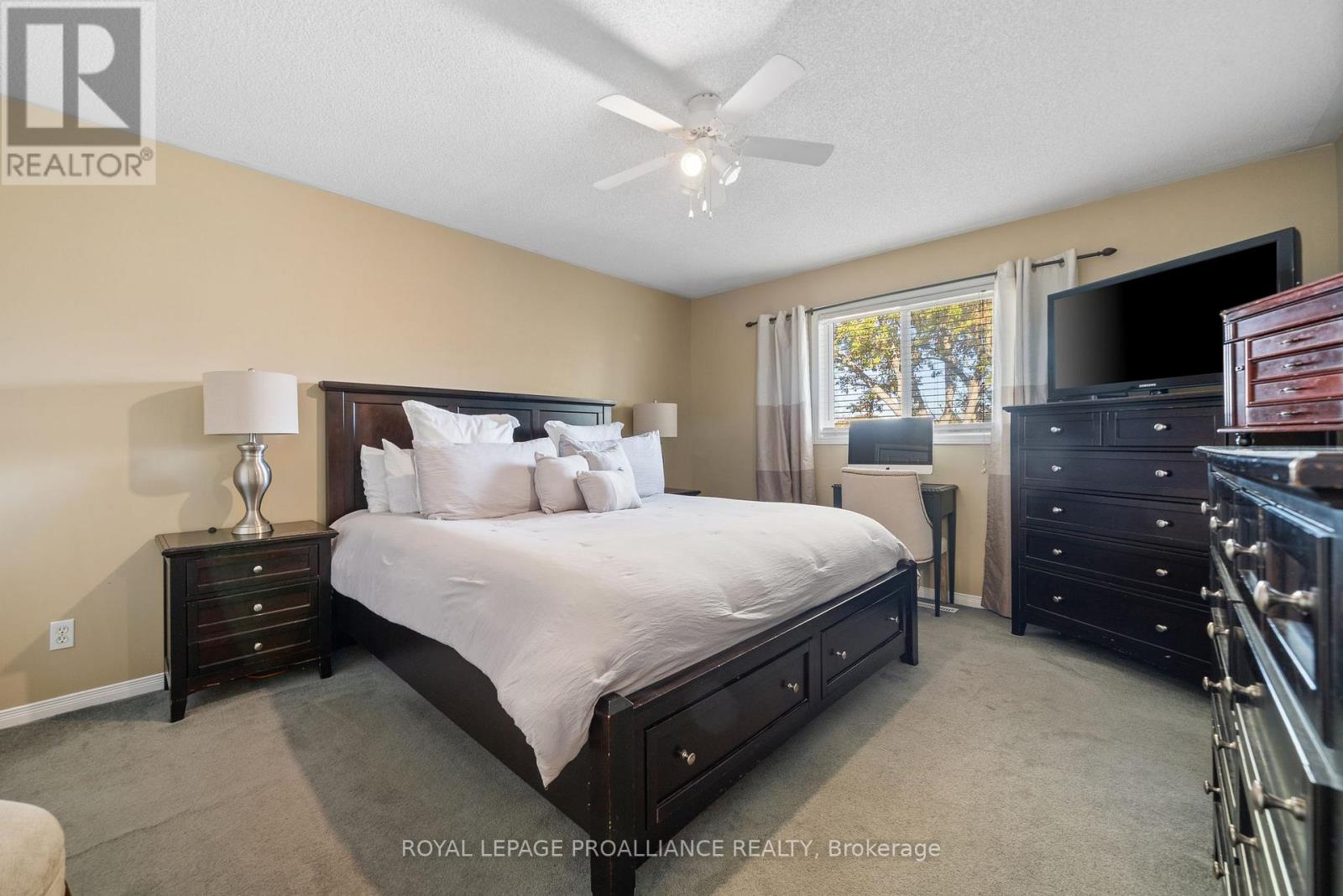 25 Faraday Gardens, Belleville, Ontario  K8P 5J5 - Photo 17 - X12687414