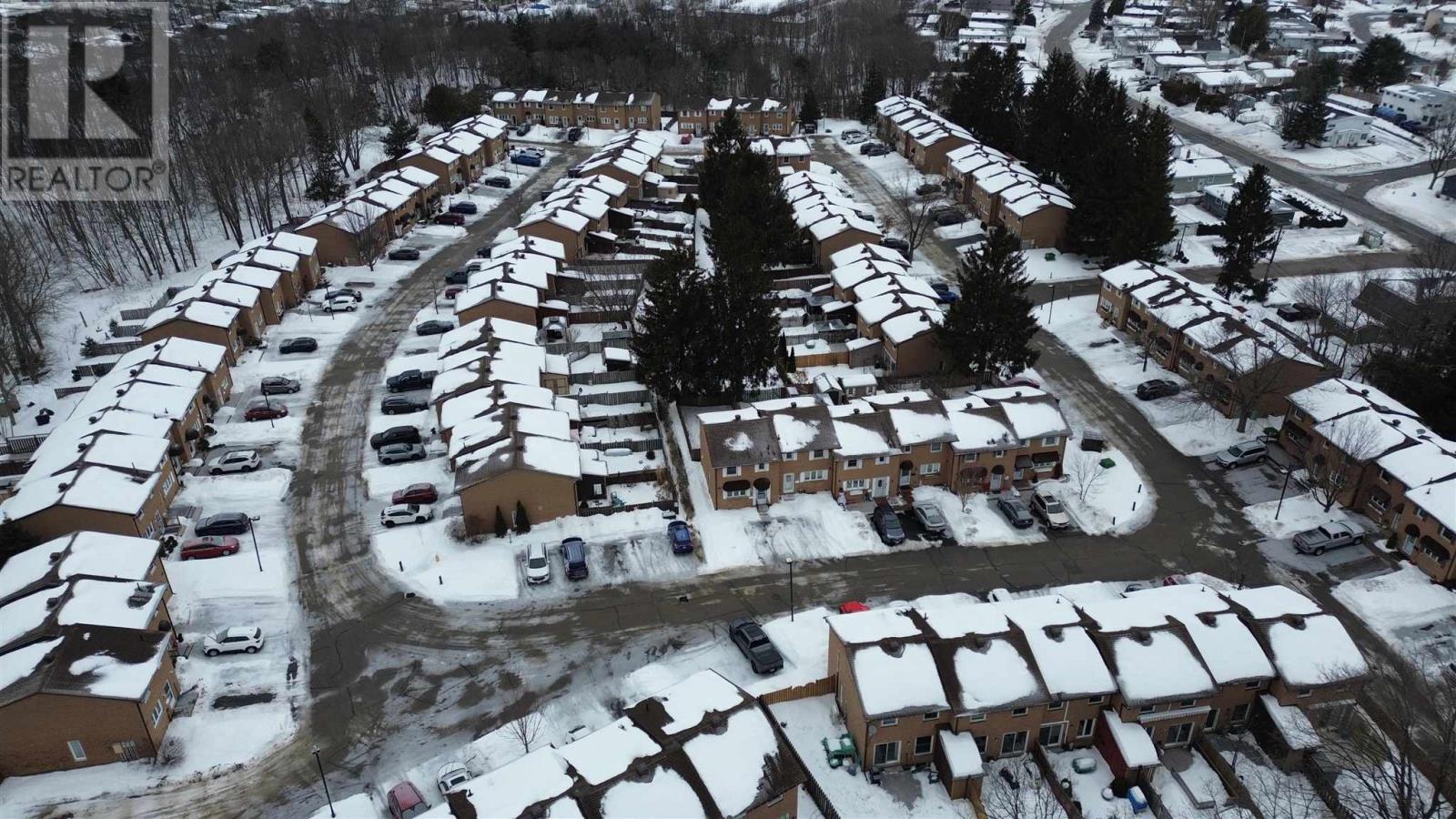 9 Frame Cres, Elliot Lake, Ontario  P5A 2S4 - Photo 4 - SM260082