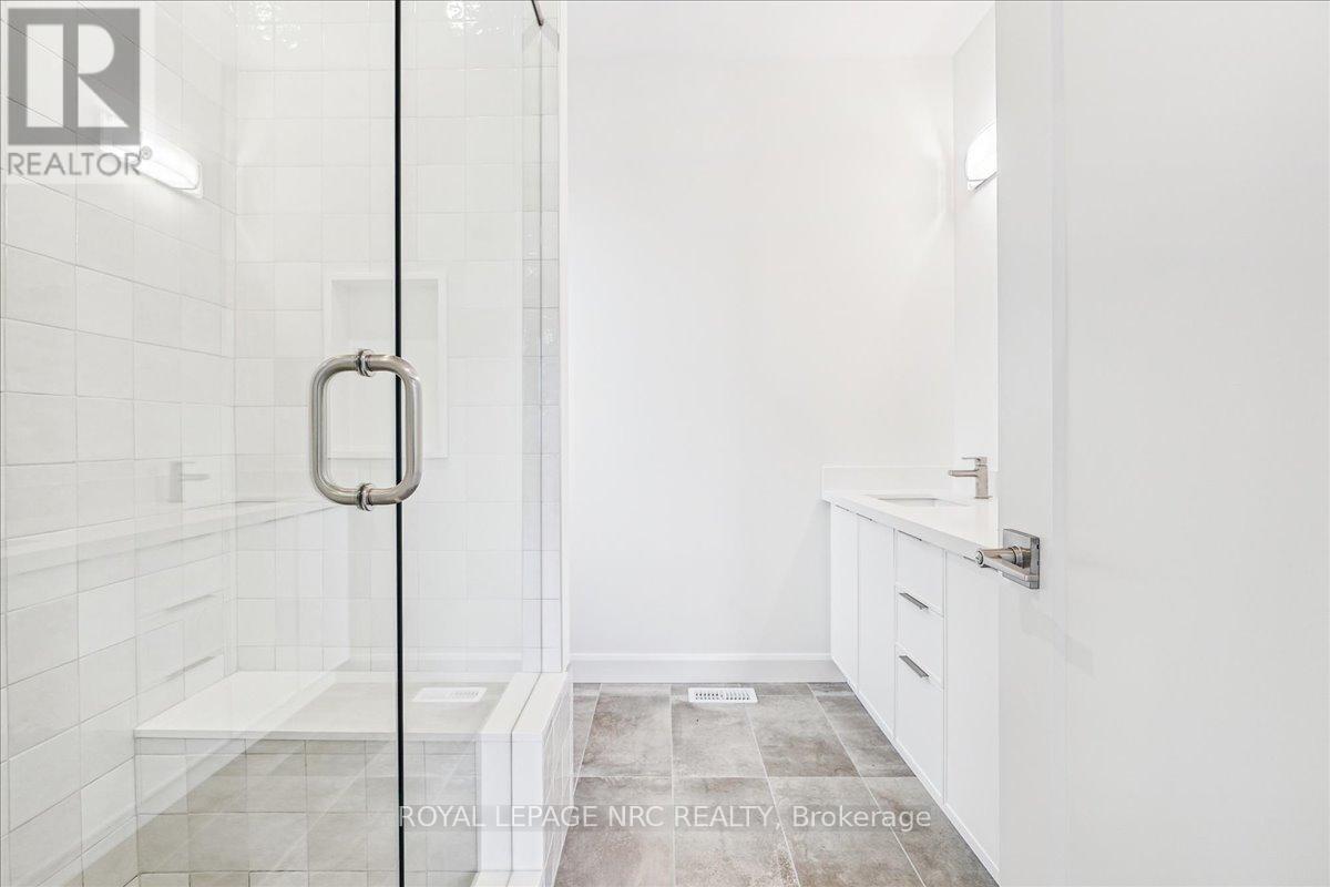 63 Beachwalk Crescent, Fort Erie, Ontario  L0S 1B0 - Photo 23 - X12400990