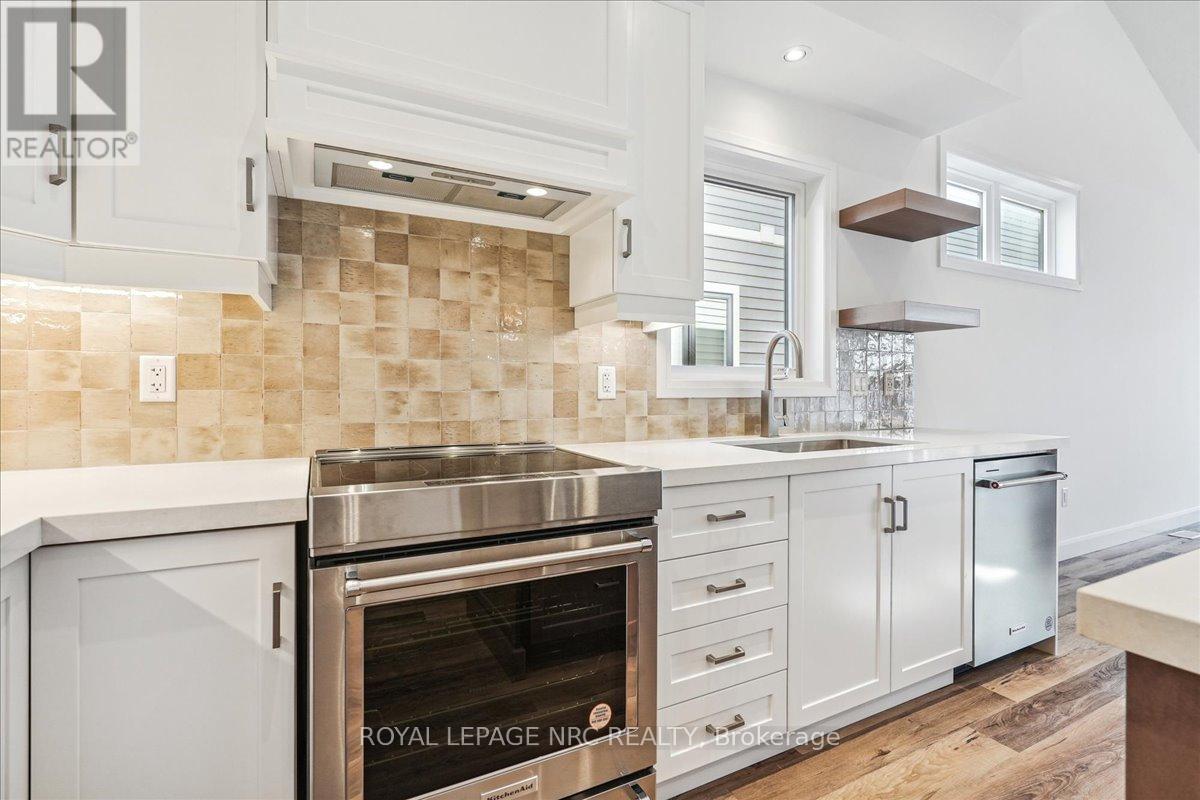 63 Beachwalk Crescent, Fort Erie, Ontario  L0S 1B0 - Photo 15 - X12400990