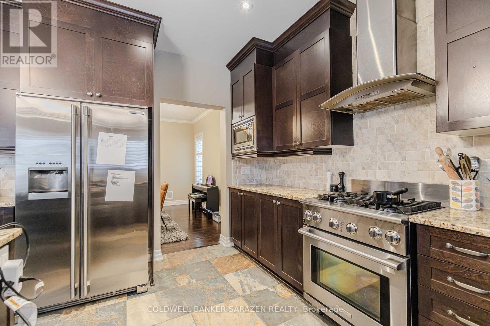 246 Madhu Crescent, Ottawa, Ontario  K2C 4J3 - Photo 21 - X12687374