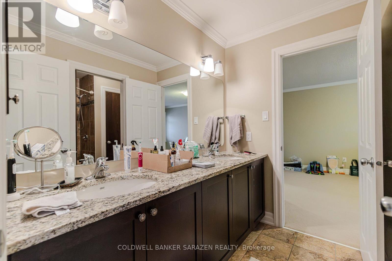 246 Madhu Crescent, Ottawa, Ontario  K2C 4J3 - Photo 39 - X12687374