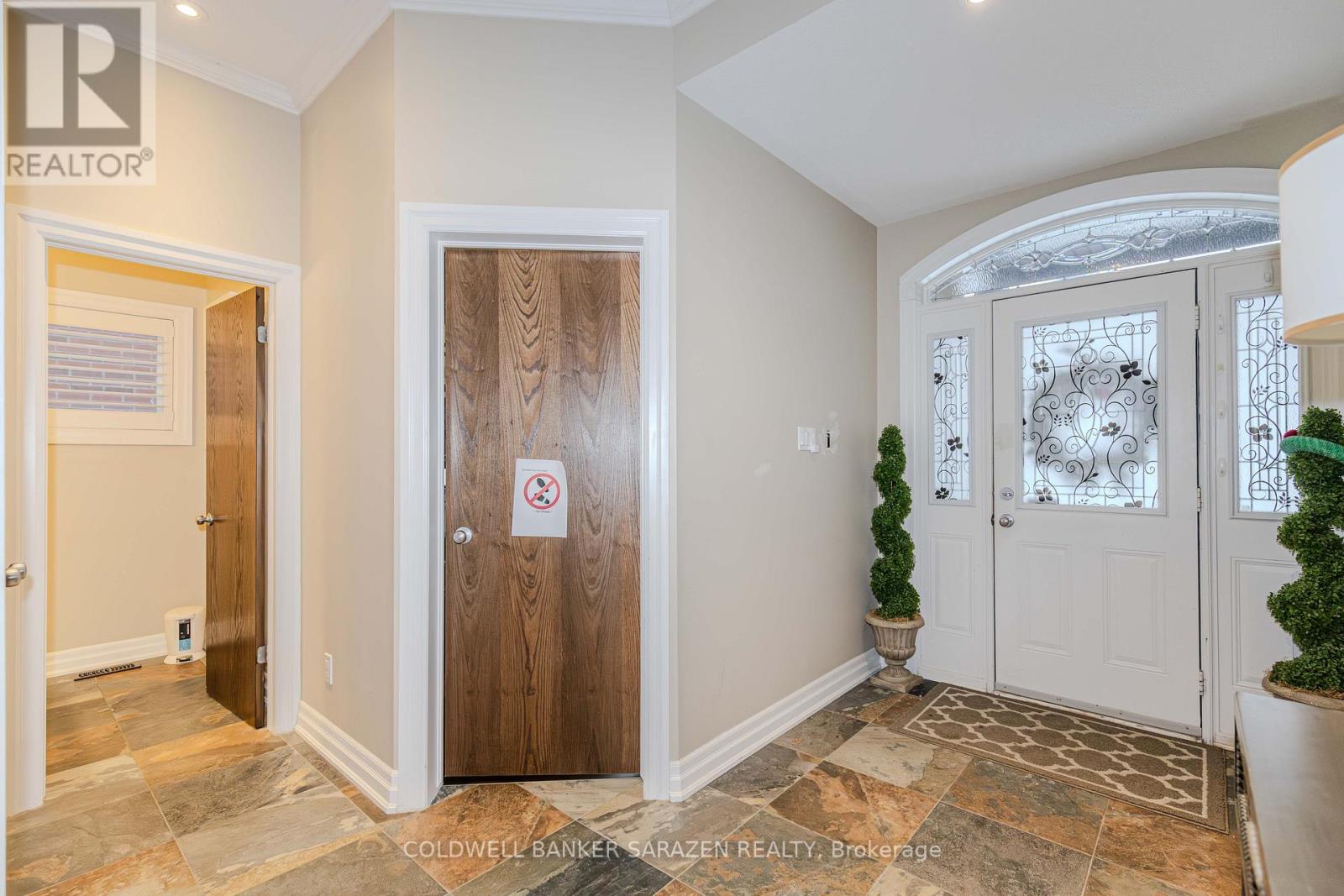 246 Madhu Crescent, Ottawa, Ontario  K2C 4J3 - Photo 4 - X12687374