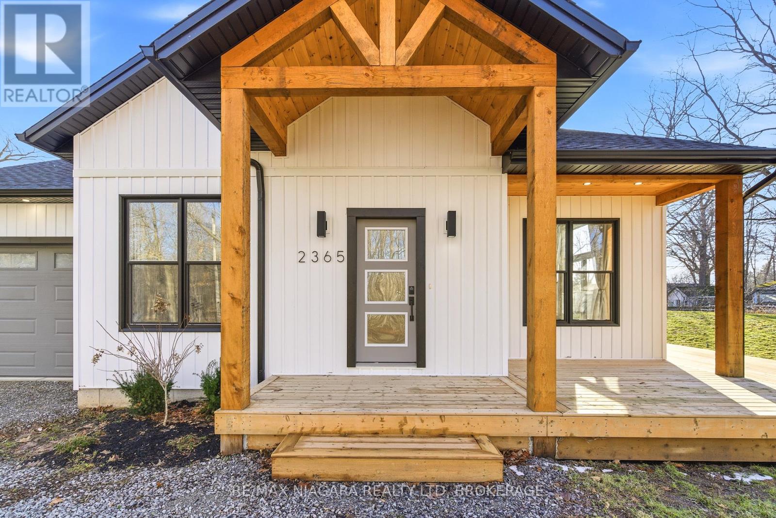 2365 Cross Street, Fort Erie, Ontario  L0S 1N0 - Photo 2 - X12687422