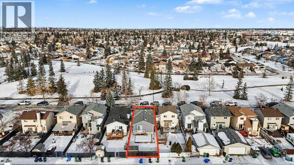 29 Erin Green Way Se, Calgary, Alberta  T2B 3C2 - Photo 2 - A2278541