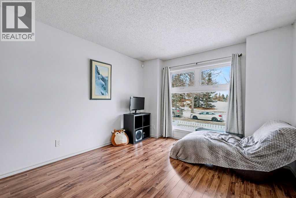 29 Erin Green Way Se, Calgary, Alberta  T2B 3C2 - Photo 4 - A2278541