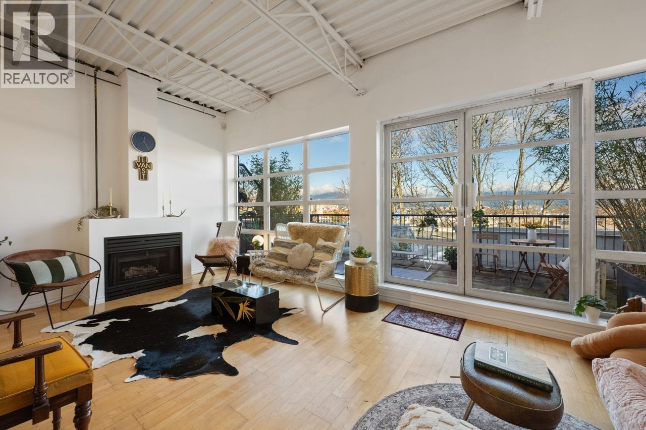 520 350 E 2nd Avenue, Vancouver, British Columbia  V5T 4R8 - Photo 1 - R3078140