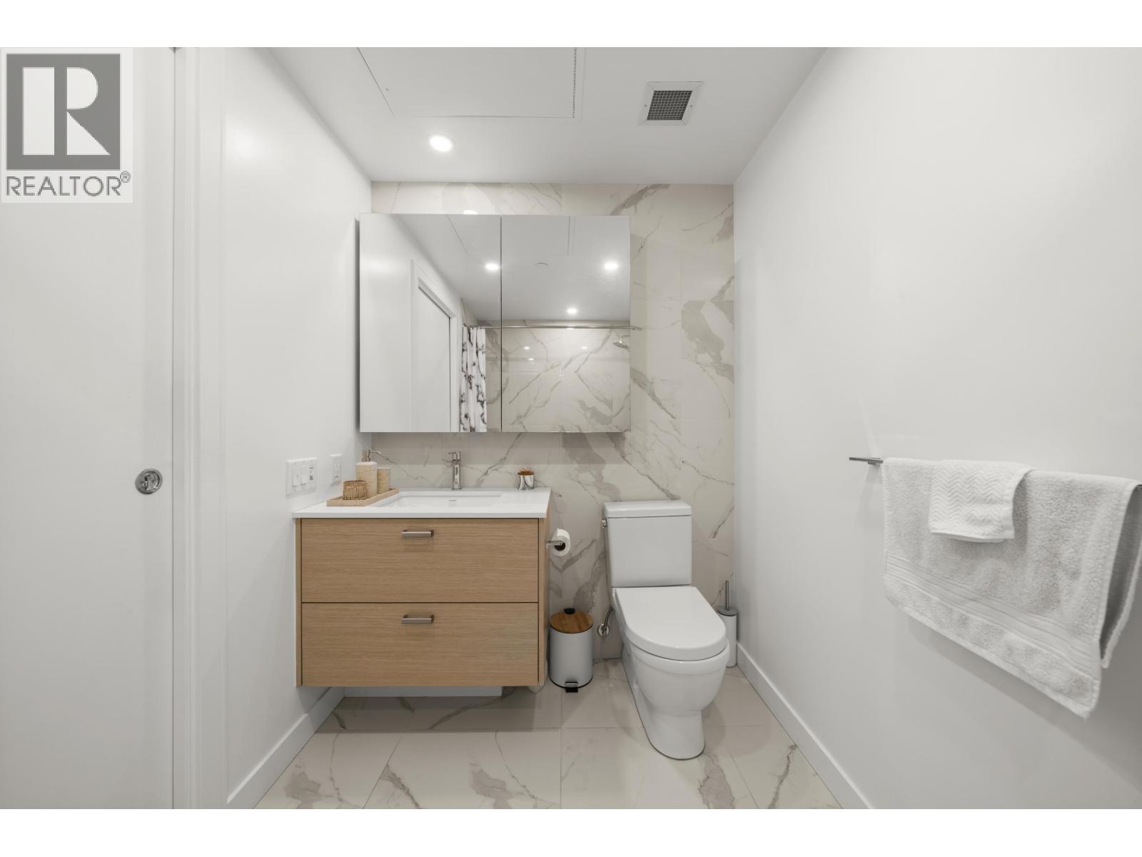 1003 200 Klahanie Court, West Vancouver, British Columbia  V7P 0E4 - Photo 16 - R3078146