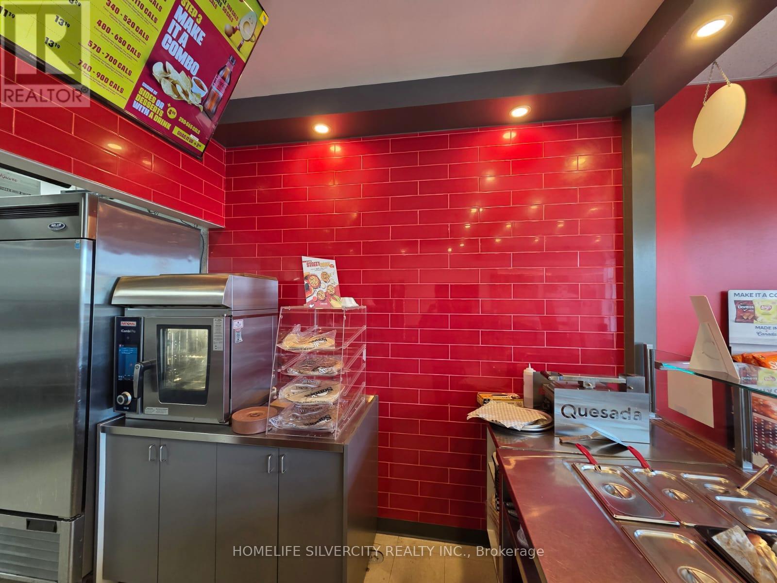 101 - 358 Speers Road, Oakville, Ontario  L6K 3R9 - Photo 9 - W12678084