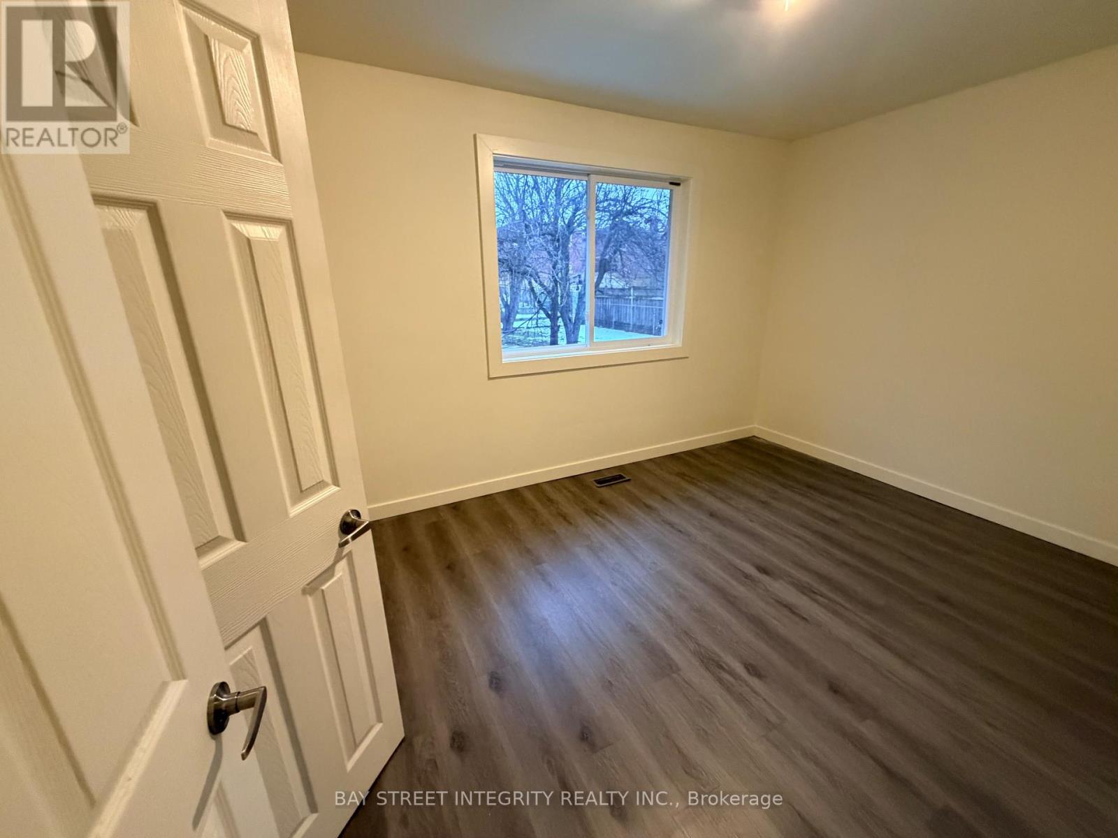 43 Fairglen Avenue, Toronto, Ontario  M1T 1G8 - Photo 4 - E12430575