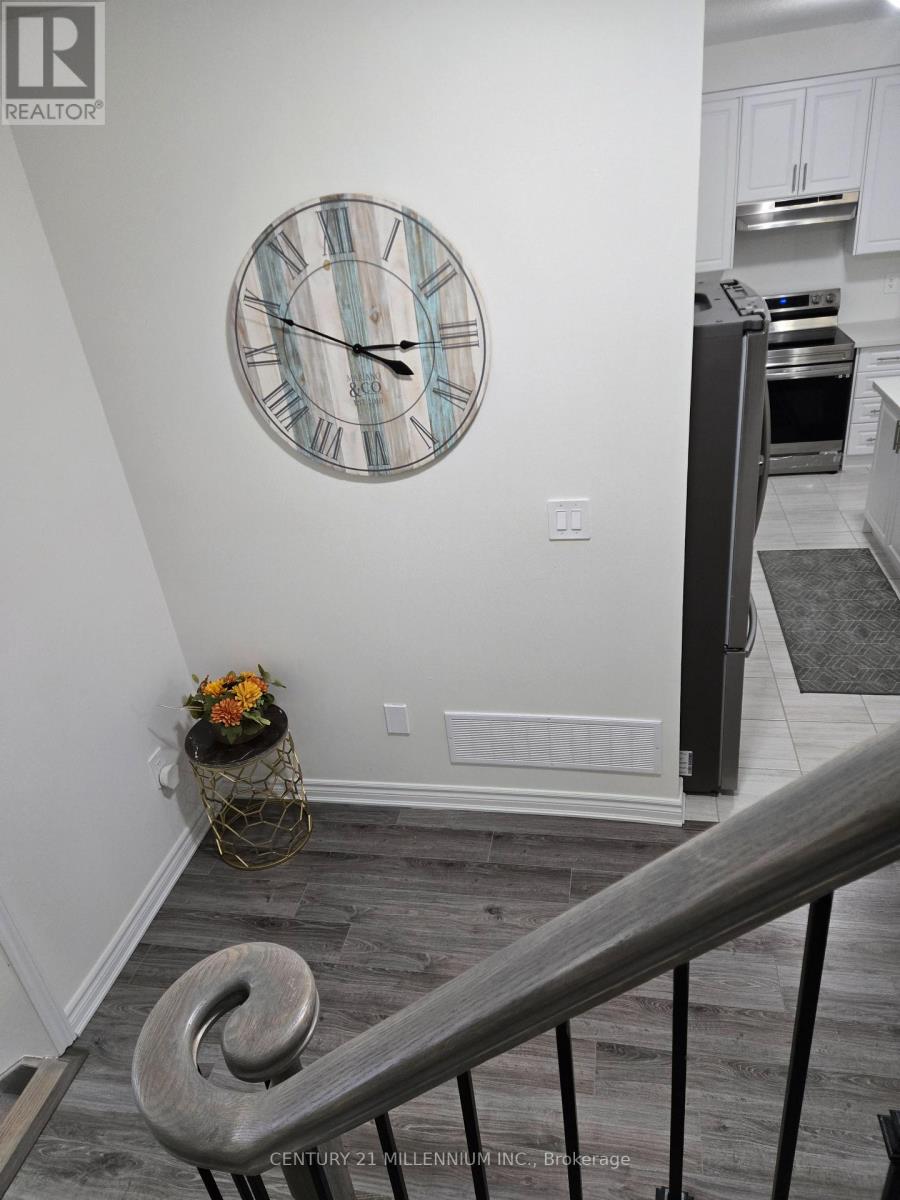 25 Harwood Street, Tillsonburg, Ontario  N4G 0J7 - Photo 8 - X12675282