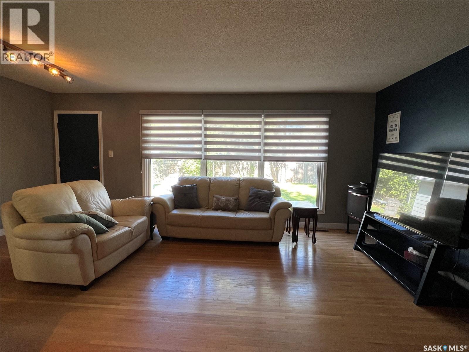 1118 Broadview Road, Esterhazy, Saskatchewan  S0A 0X0 - Photo 12 - SK020494