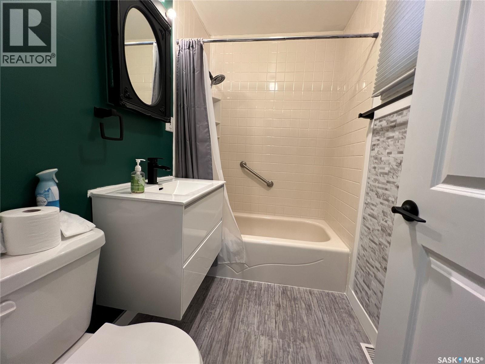 1118 Broadview Road, Esterhazy, Saskatchewan  S0A 0X0 - Photo 15 - SK020494