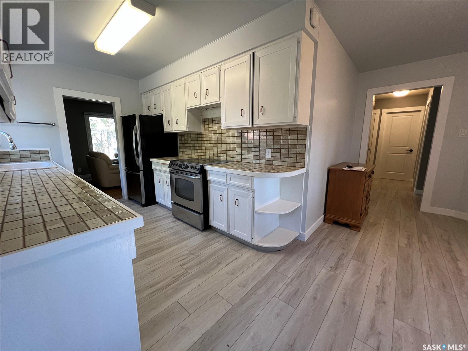 1118 Broadview Road, Esterhazy, Saskatchewan  S0A 0X0 - Photo 9 - SK020494