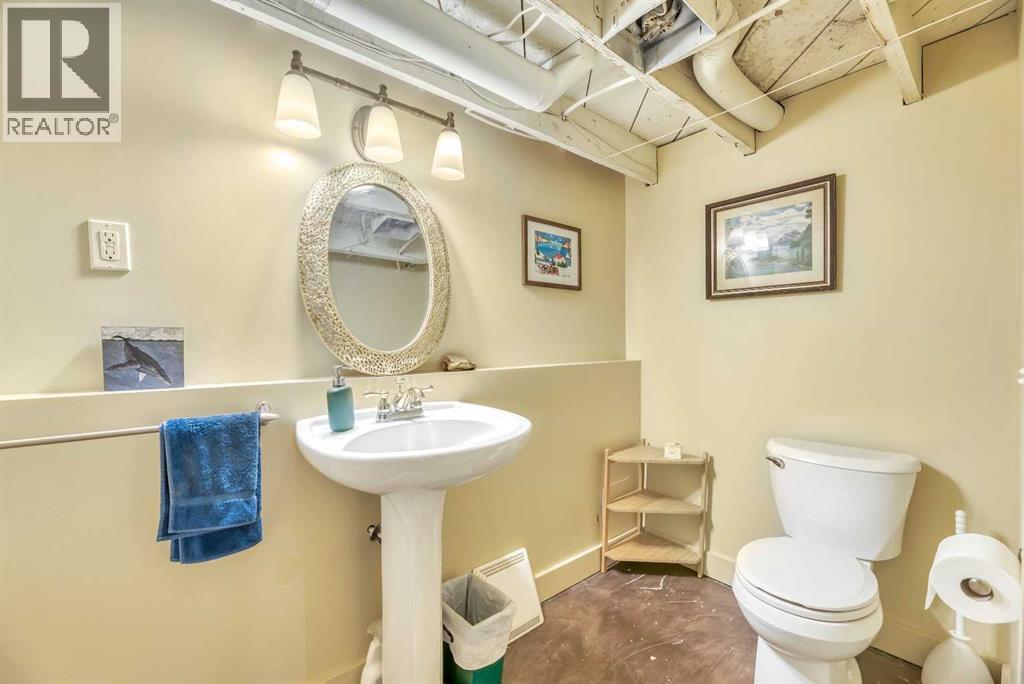 111 11 Avenue Nw, Calgary, Alberta  T2M 0B7 - Photo 30 - A2259439