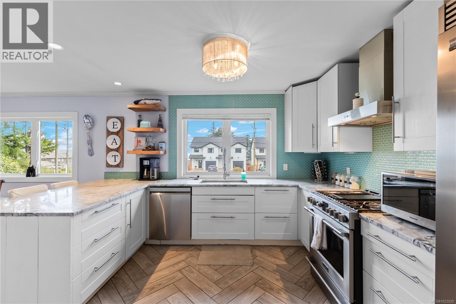 1368 Galerno Rd, Campbell River, British Columbia  V9W 1J9 - Photo 4 - 1023029