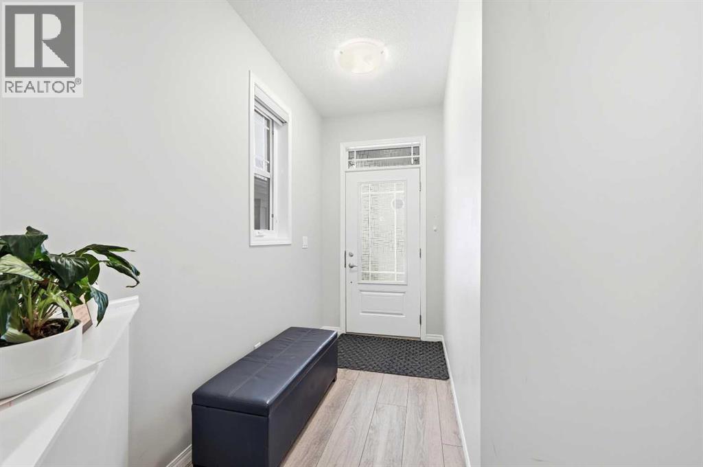 9 Osborne Link, Airdrie, Alberta  T4B 5E4 - Photo 4 - A2277275