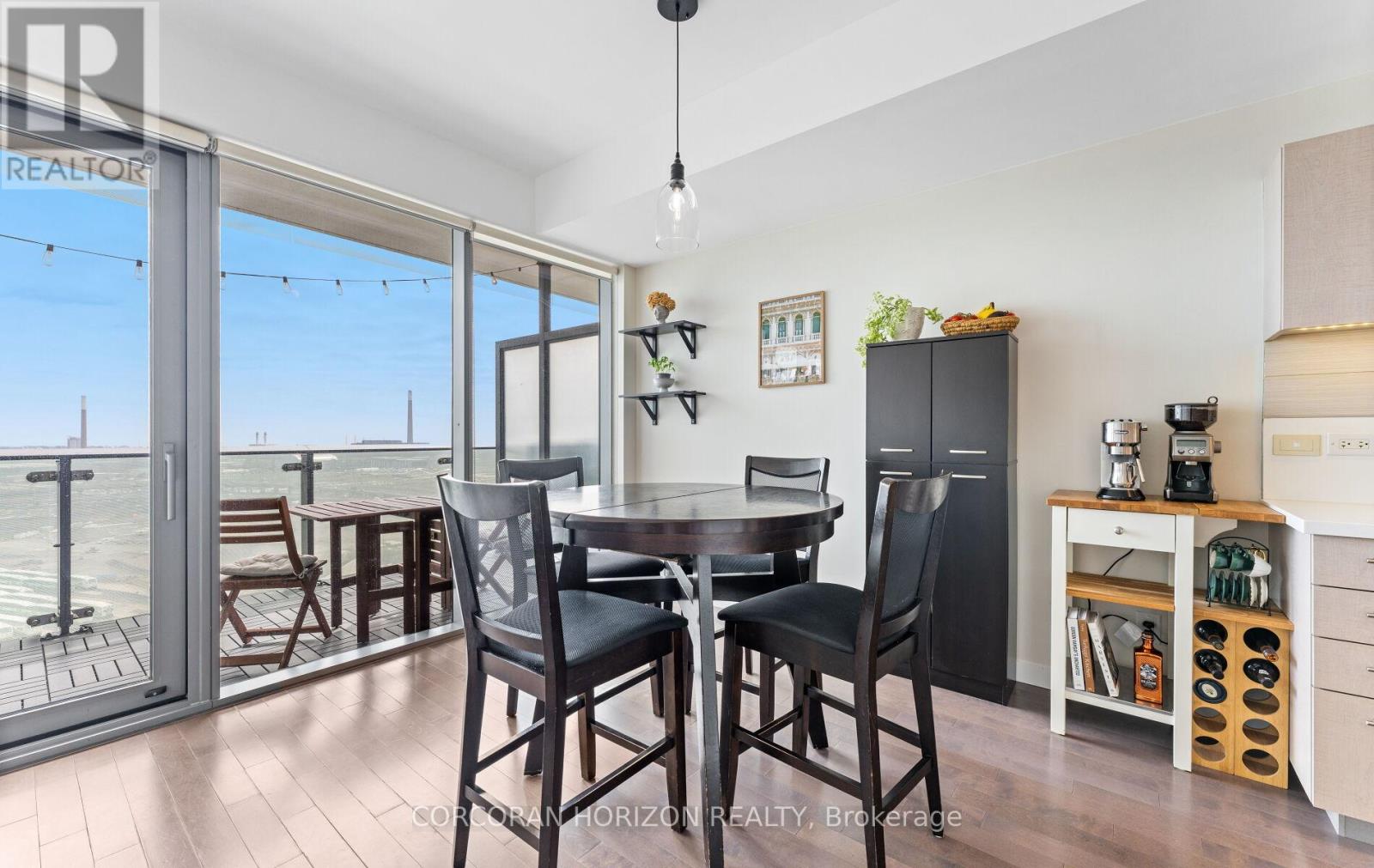 2105 - 70 Distillery Lane, Toronto, Ontario  M5A 0E3 - Photo 11 - C12687446