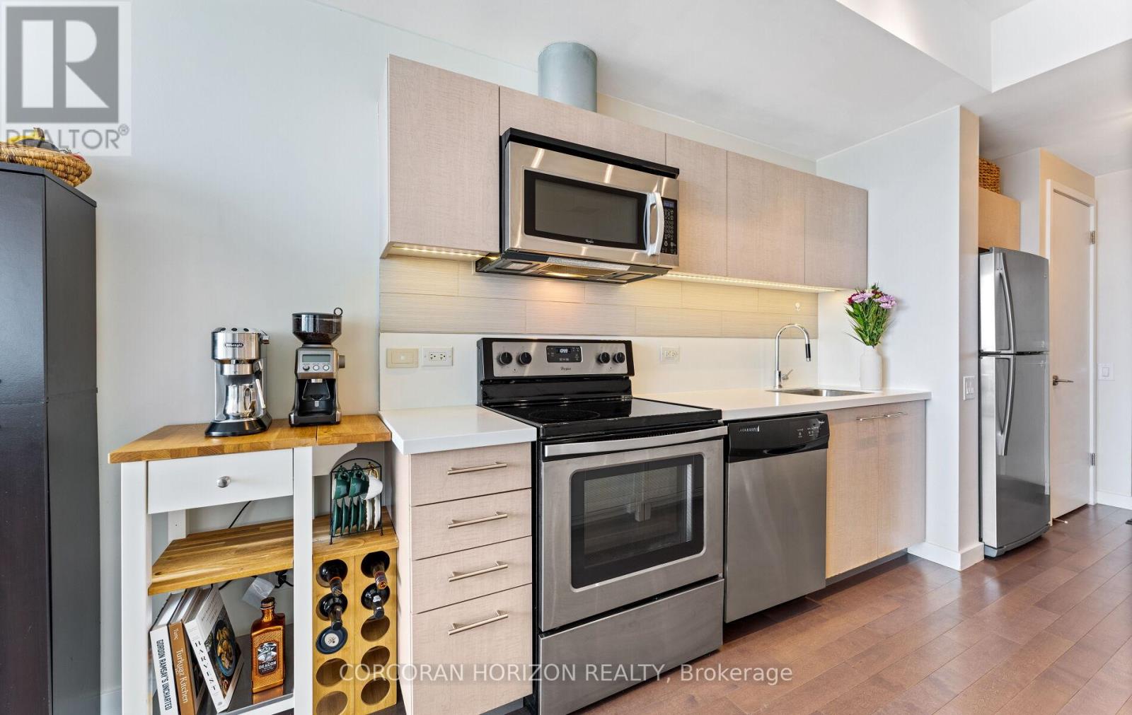 2105 - 70 Distillery Lane, Toronto, Ontario  M5A 0E3 - Photo 13 - C12687446