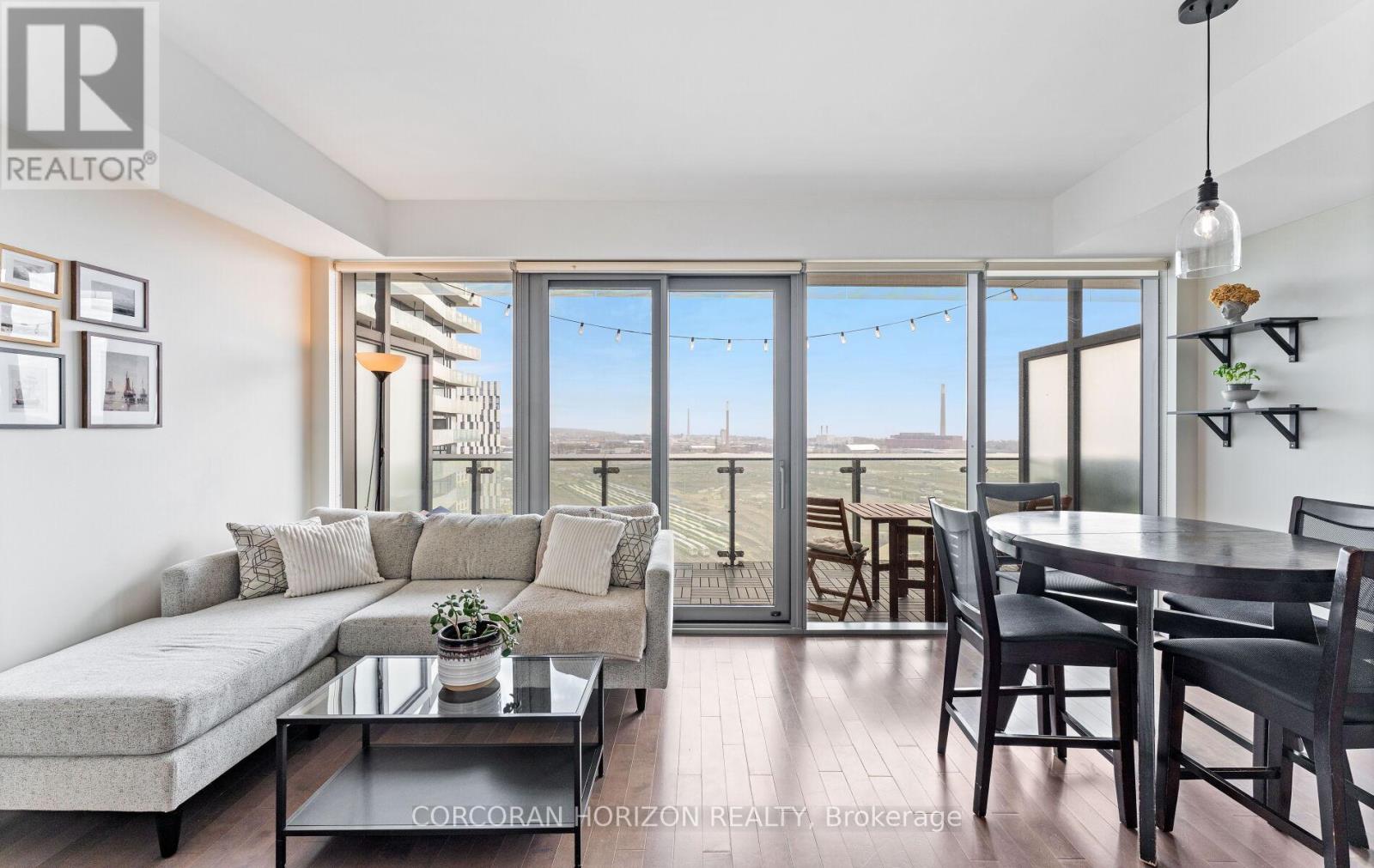 2105 - 70 Distillery Lane, Toronto, Ontario  M5A 0E3 - Photo 2 - C12687446